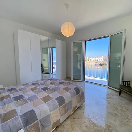 Luxurious Apartment *